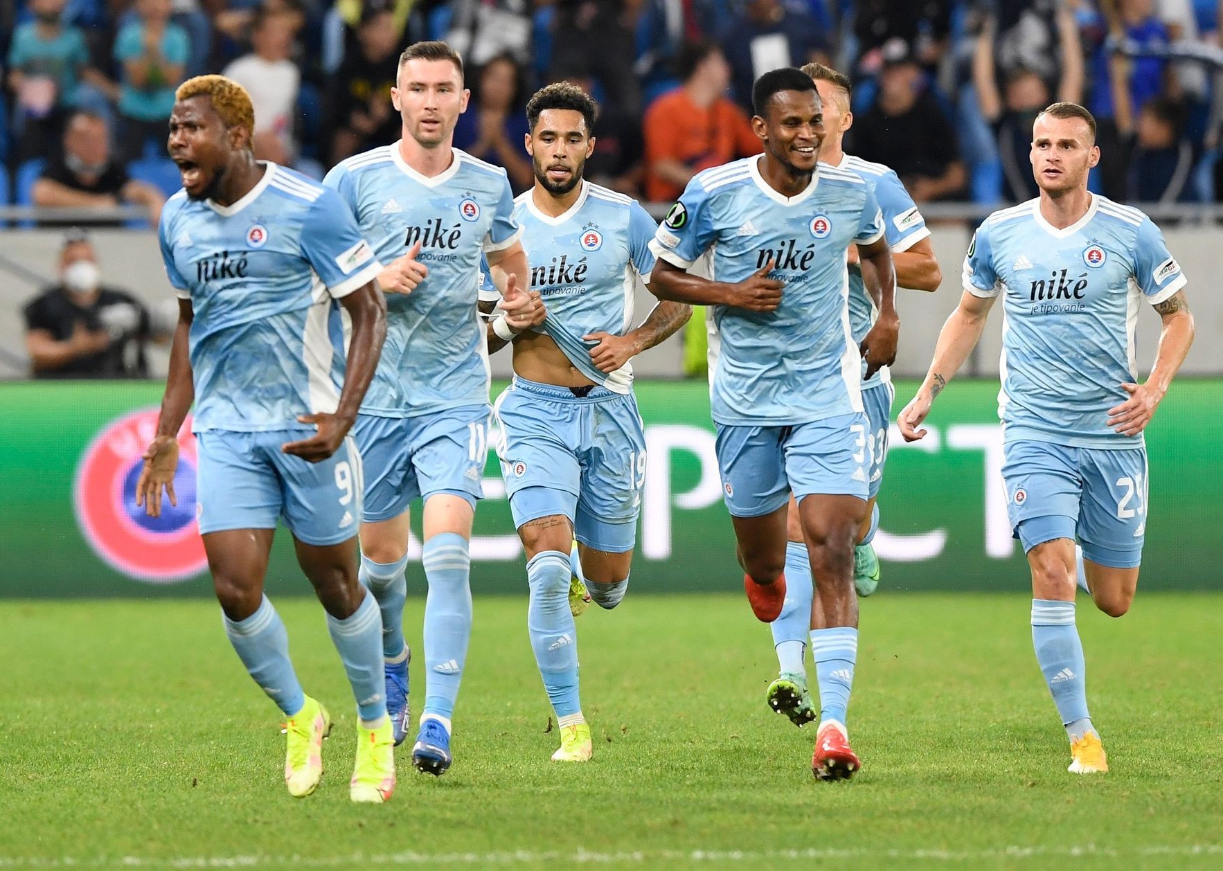 nhan dinh slovan bratislava vs man city 2h00 ngay 2 10 vong bang champions league 3