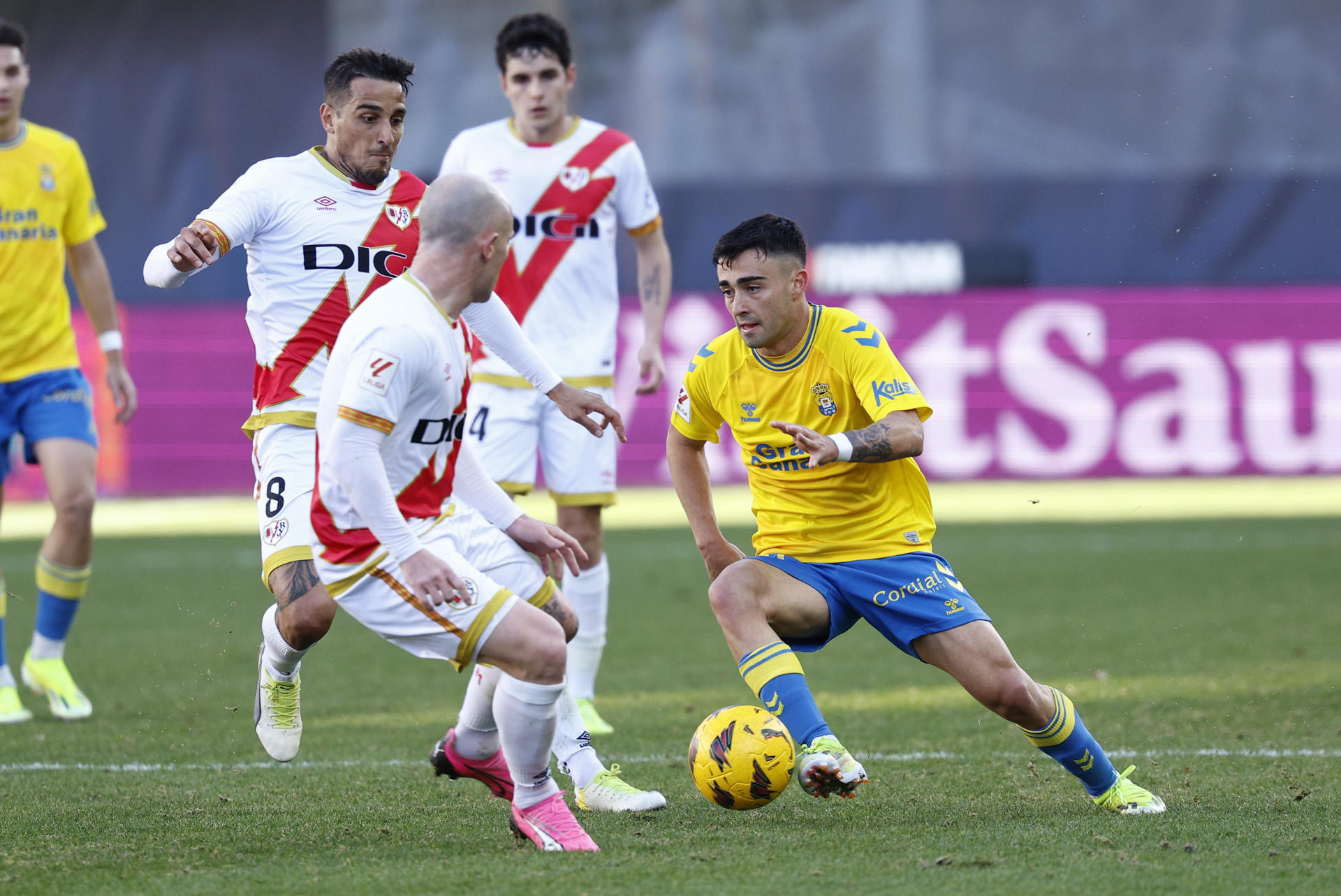 nhan dinh rayo vallecano vs las palmas 03h00 ngay 09 11 giai la liga 3