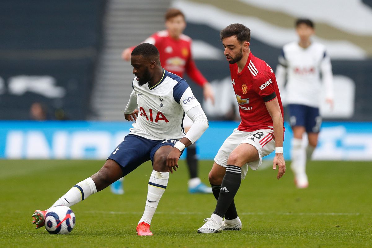 Hinh anh 1: Anh chup chung cau thu Tottenham va Manchester United truoc tran dau Europa League